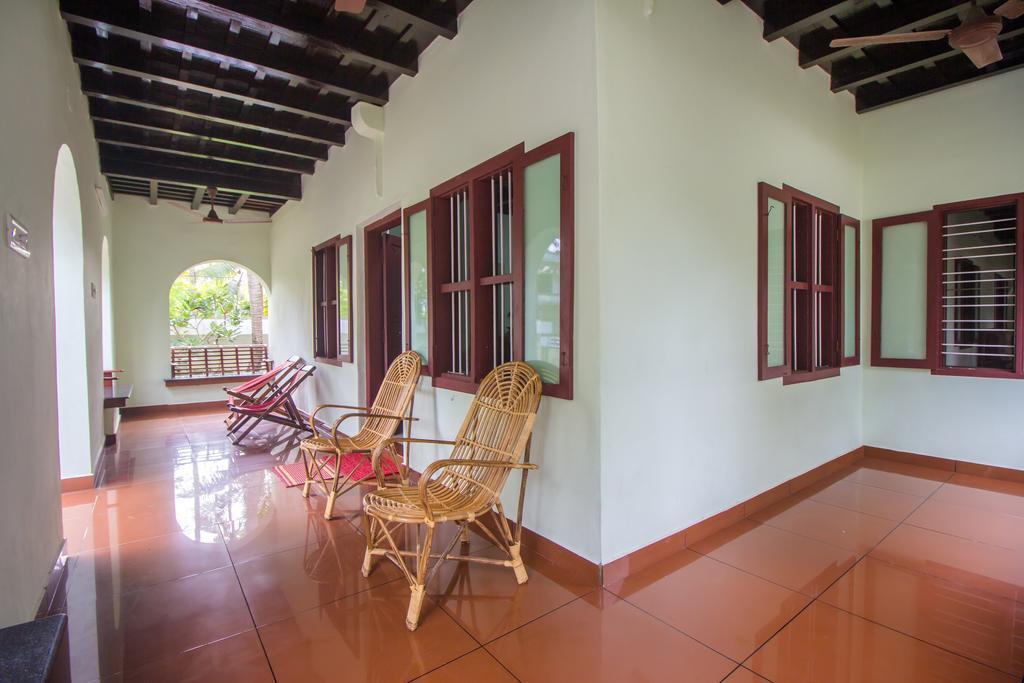 Kochi レイク カントリー ヘリテージ ホーム Bed & Breakfast エクステリア 写真