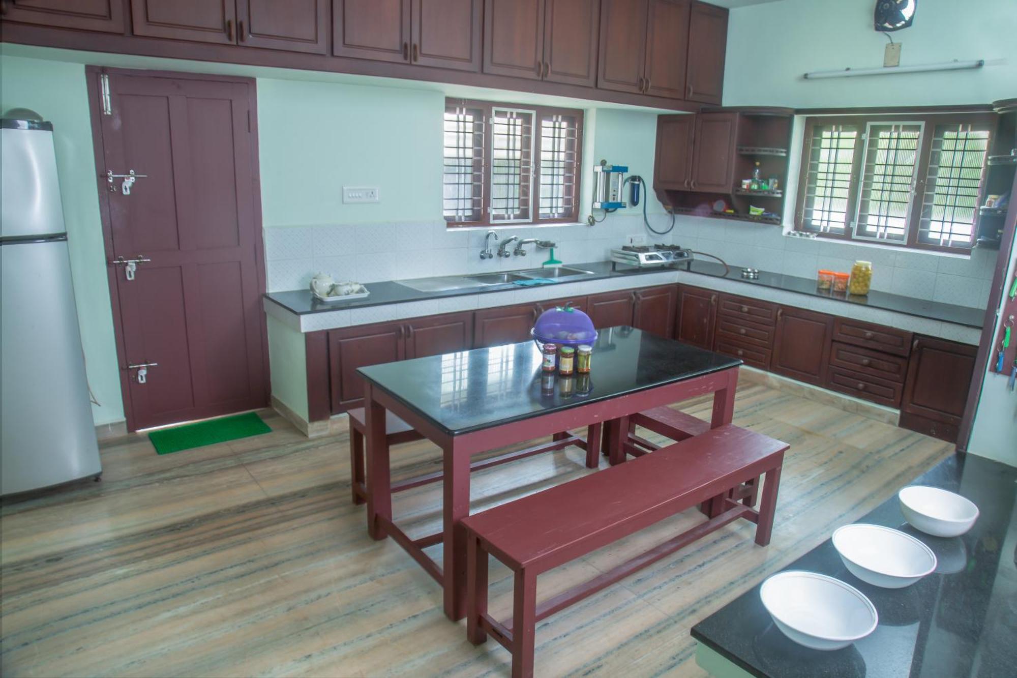 Kochi レイク カントリー ヘリテージ ホーム Bed & Breakfast エクステリア 写真