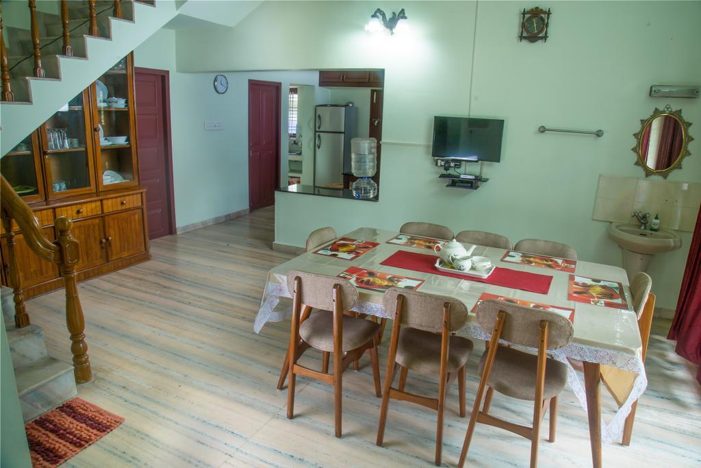 Kochi レイク カントリー ヘリテージ ホーム Bed & Breakfast エクステリア 写真
